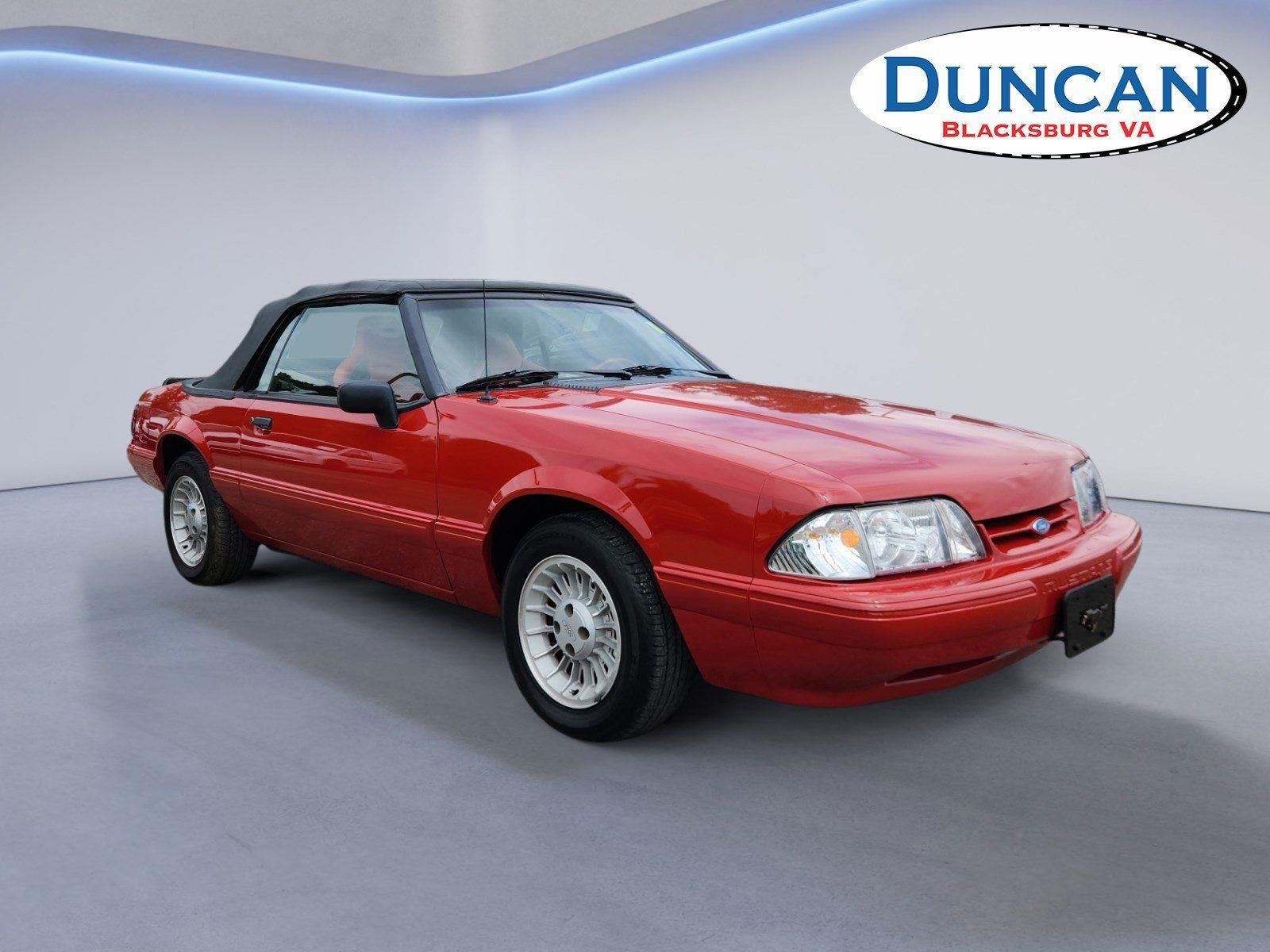 1992 Ford Mustang's photo