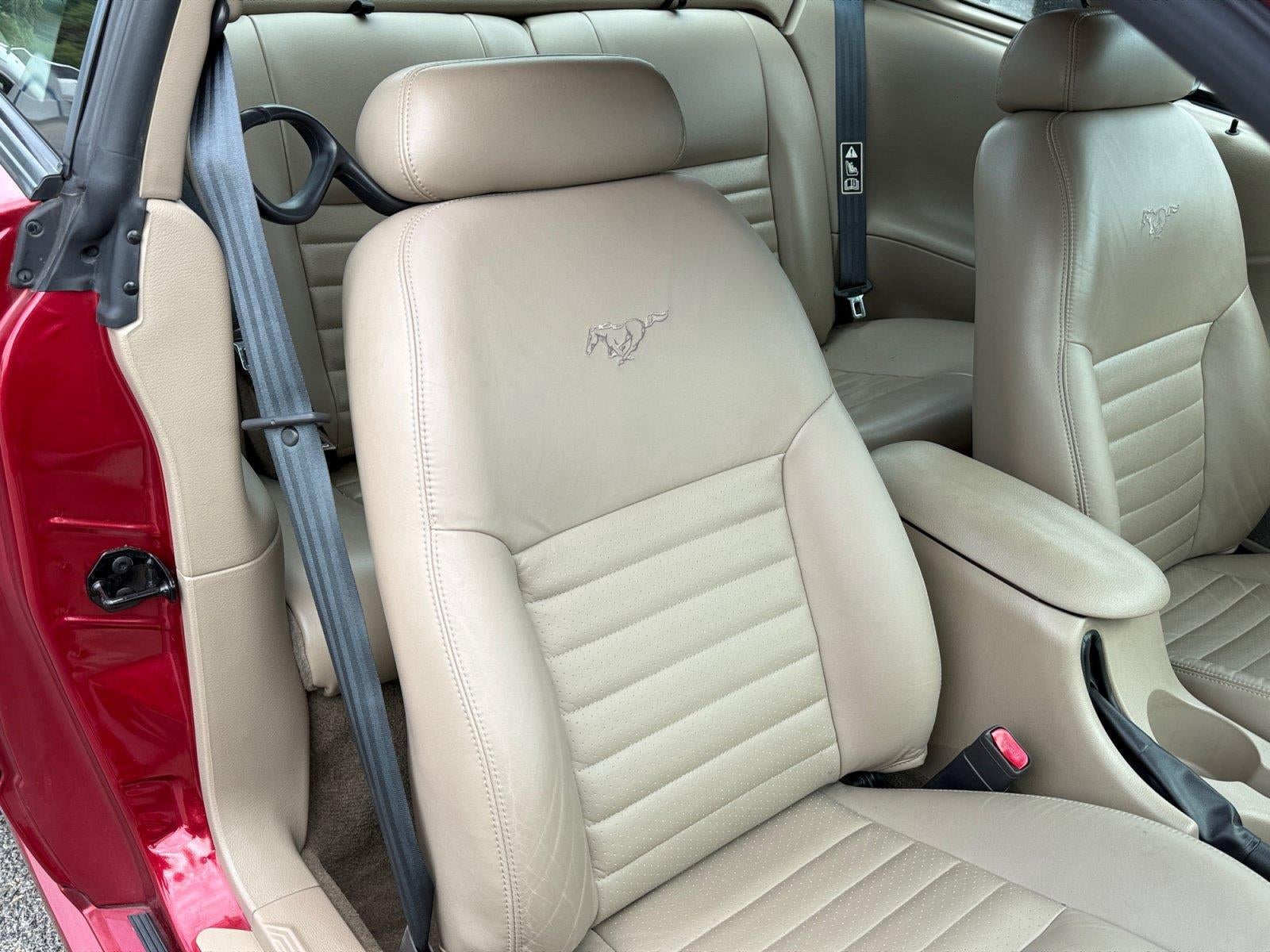 2003 Ford Mustang GT Deluxe