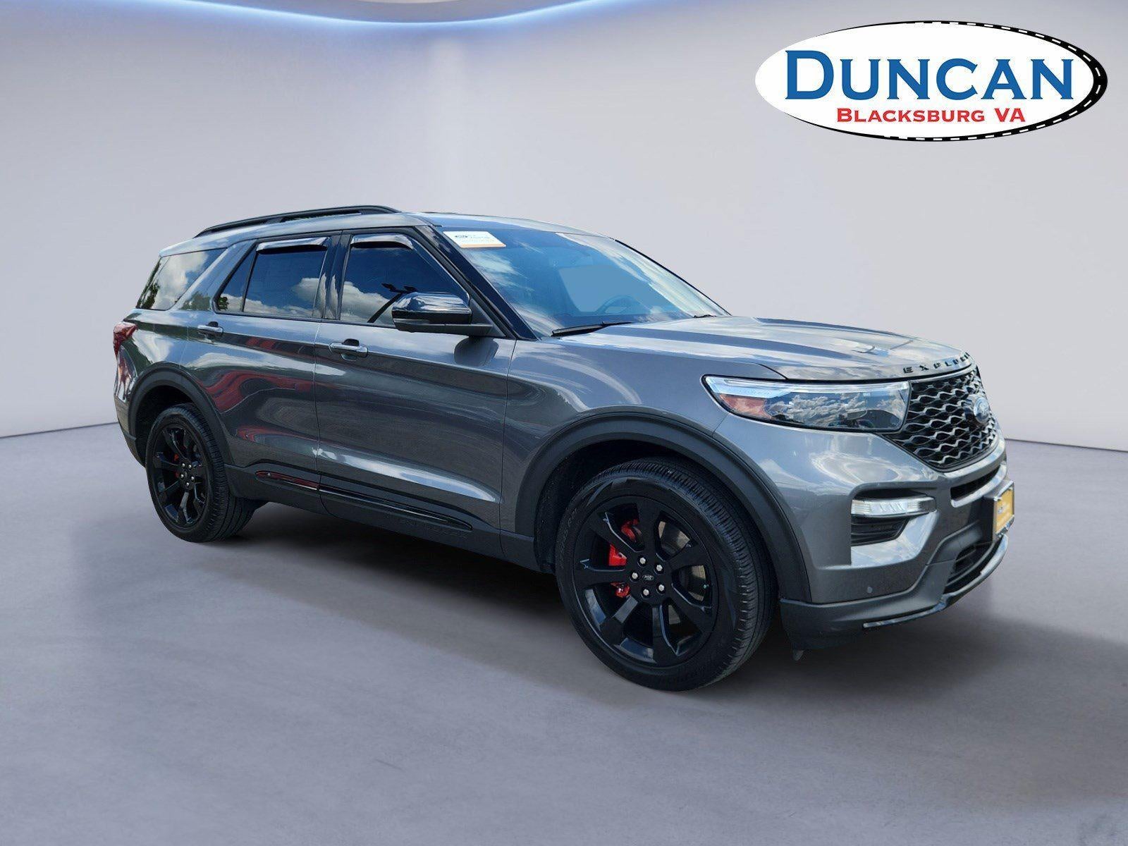 2023 Ford Explorer ST 4WD's photo