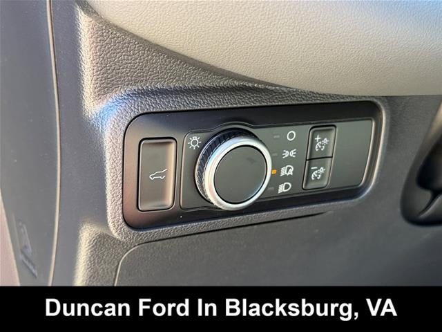 2027 Ford Explorer Active w/200A Pkg