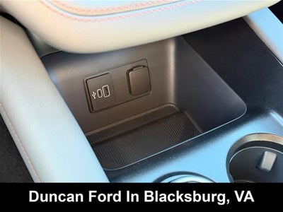 2027 Ford Explorer Active w/200A Pkg