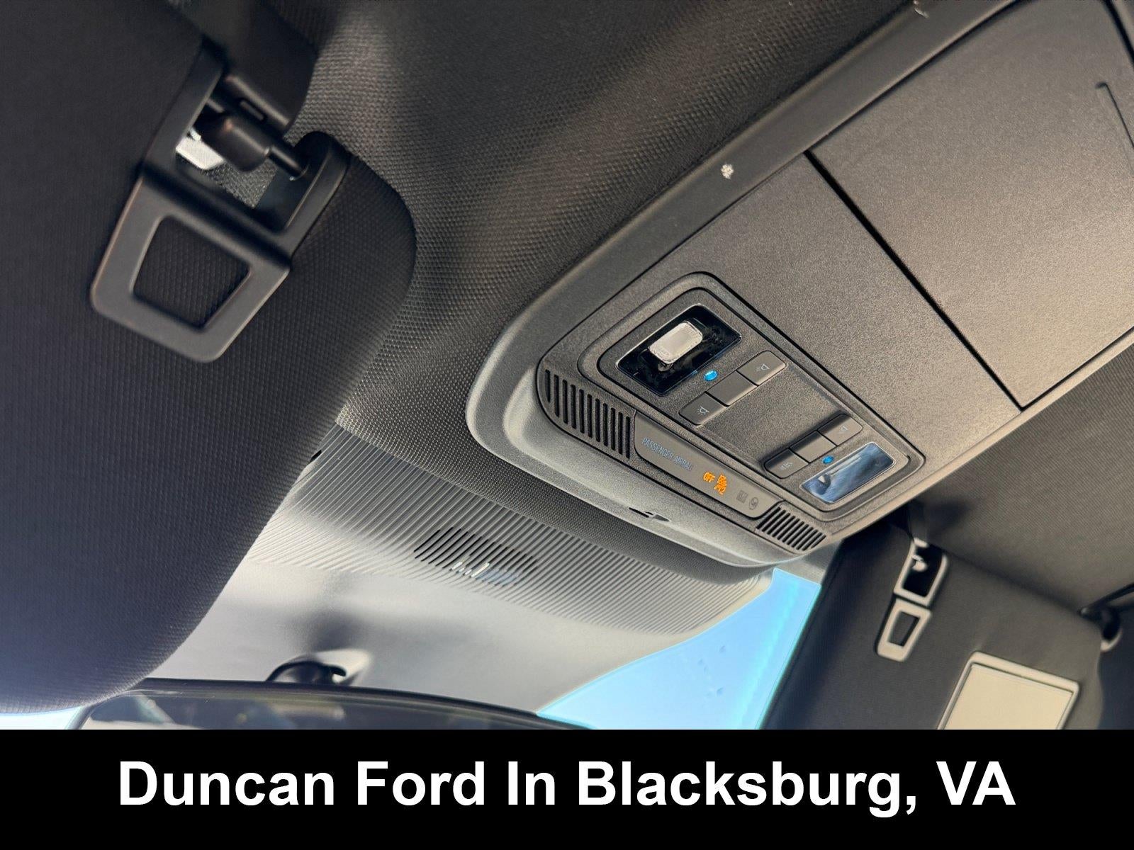 2027 Ford Explorer Active w/200A Pkg