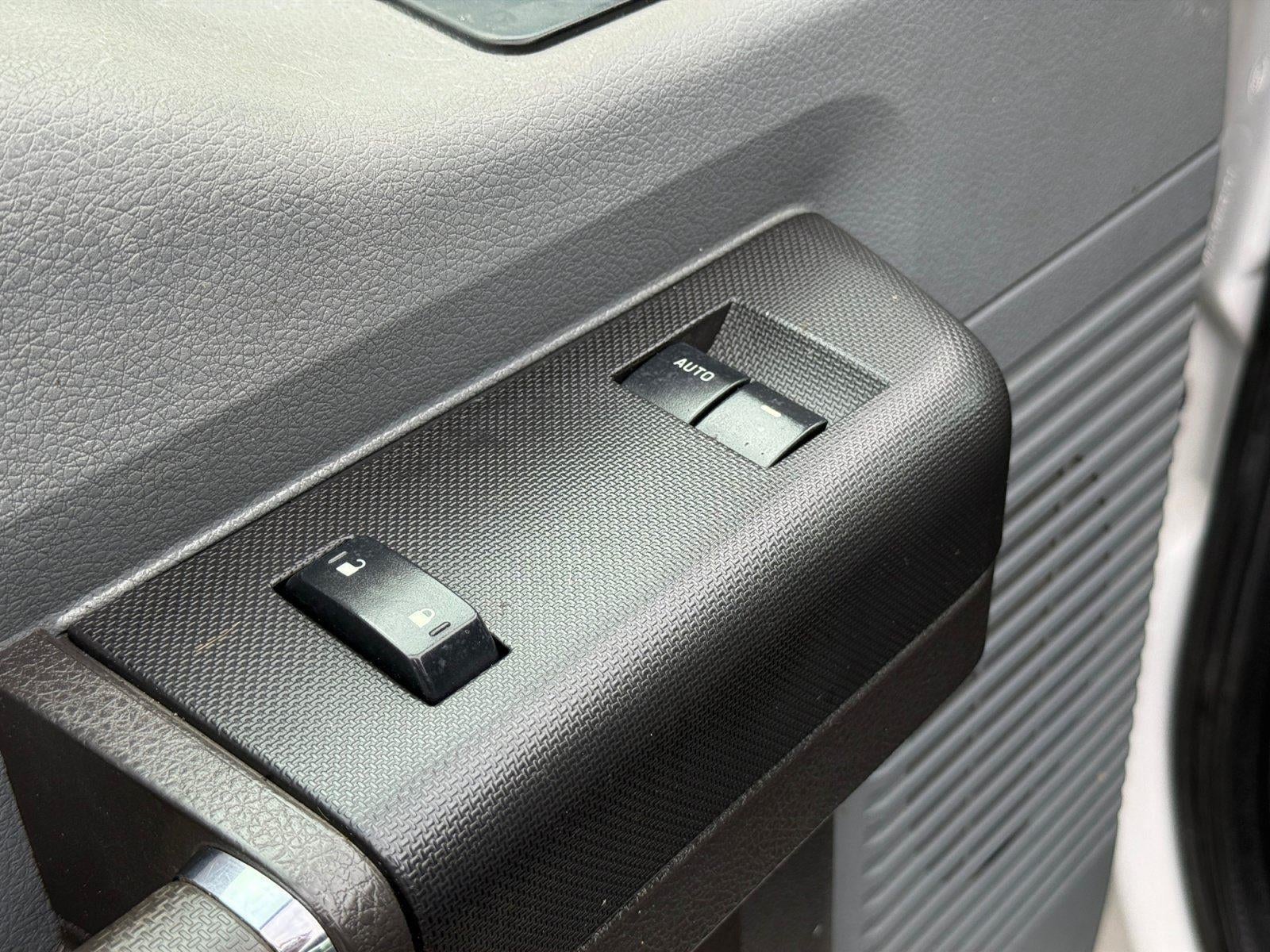 2011 Ford Super Duty F-350 SRW XL