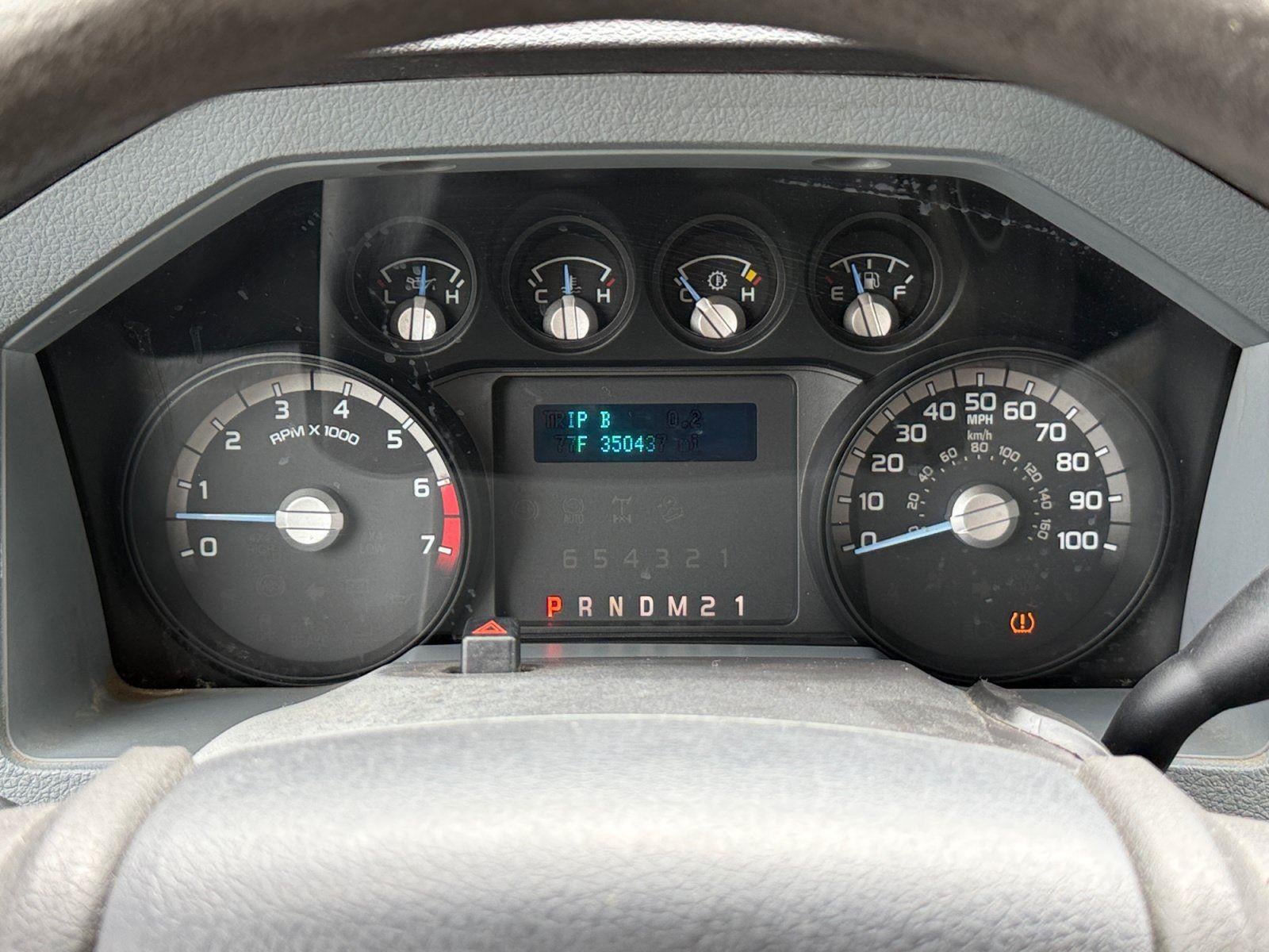 2011 Ford Super Duty F-350 SRW XL