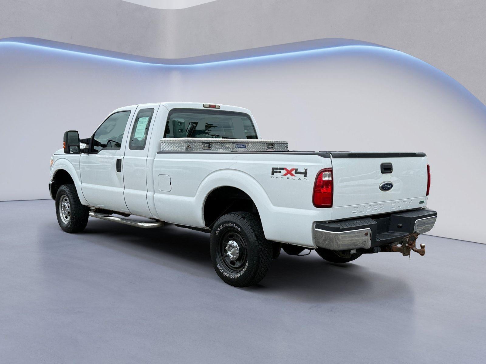 2011 Ford Super Duty F-350 SRW XL