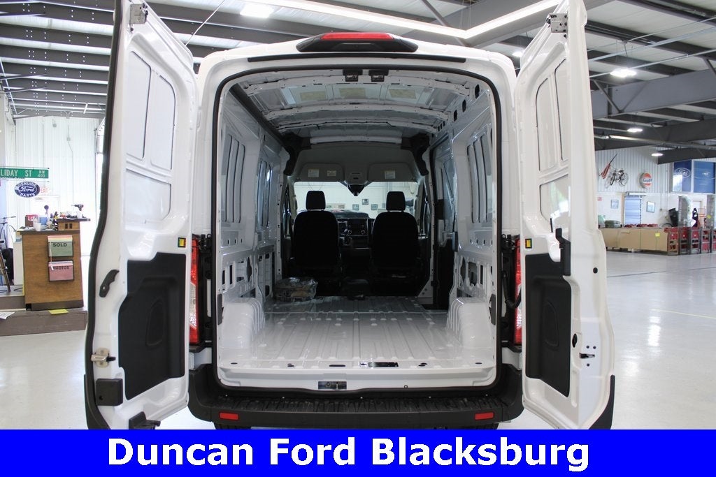 2025 Ford Transit-250 Base