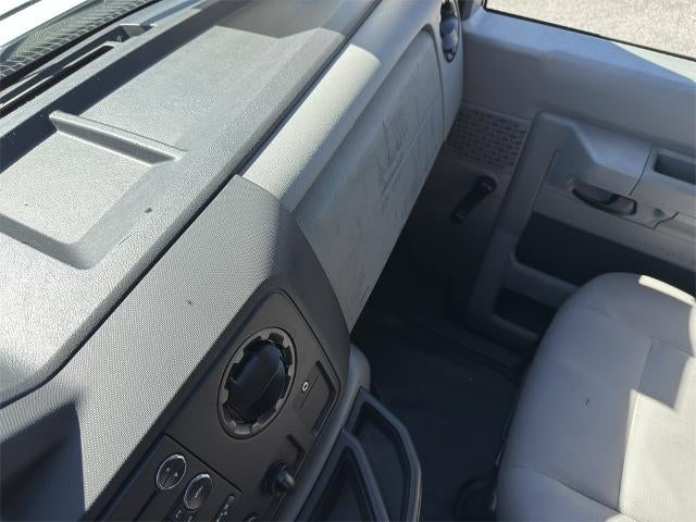 2013 Ford E-350SD Base