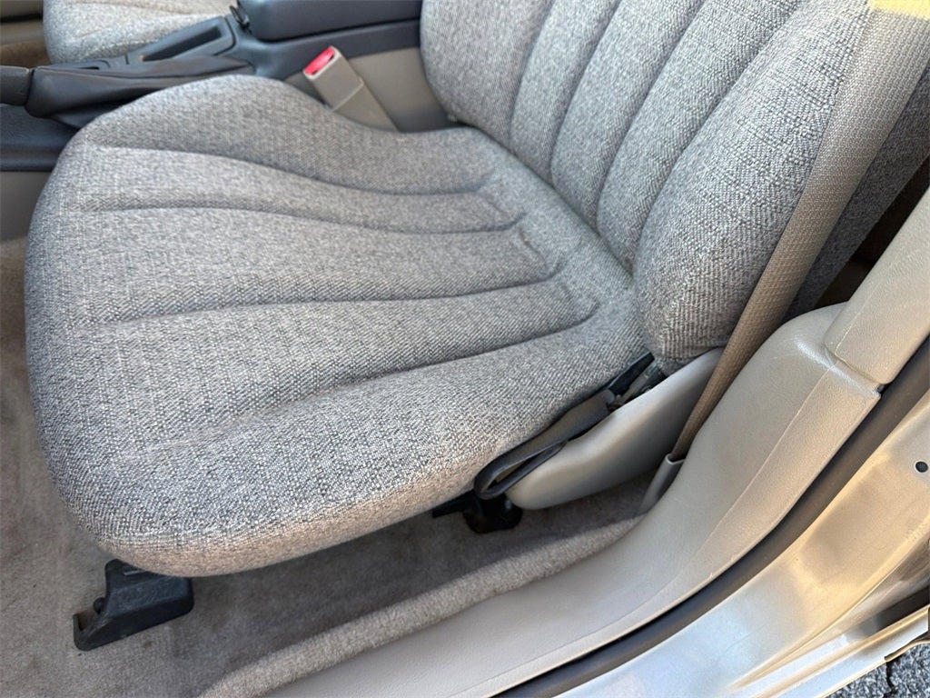 2003 Chevrolet Cavalier Base