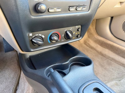 2003 Chevrolet Cavalier Base