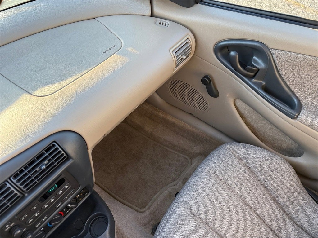 2003 Chevrolet Cavalier Base