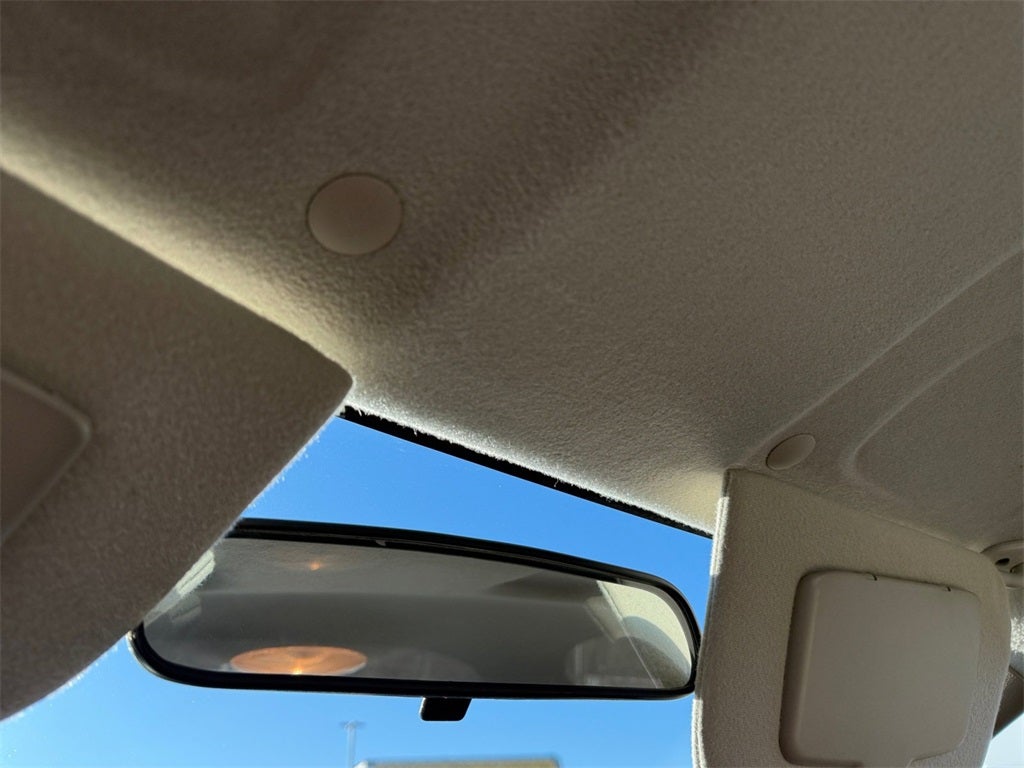 2003 Chevrolet Cavalier Base