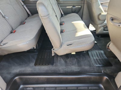 2017 Chevrolet Express Passenger LT