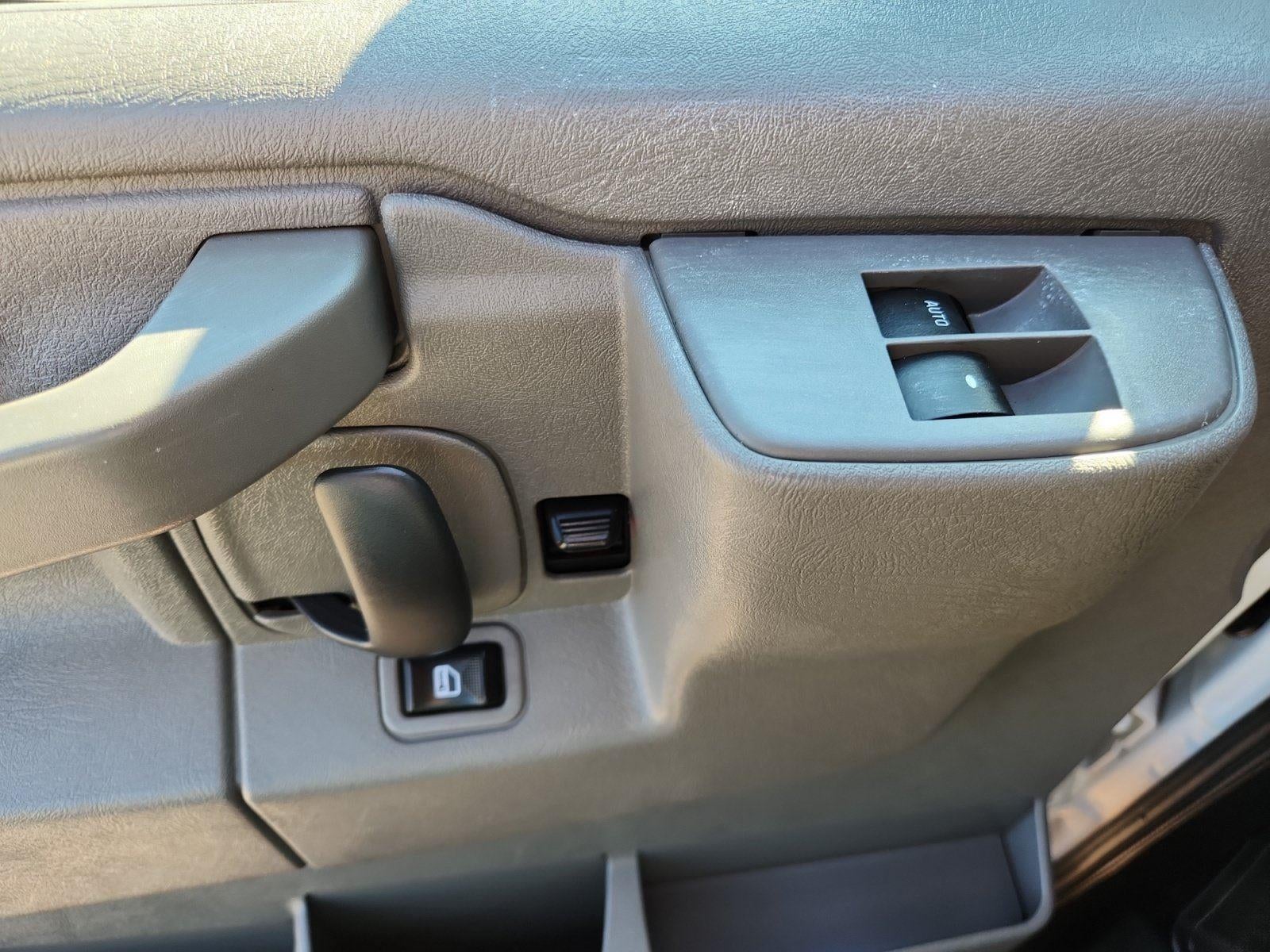 2017 Chevrolet Express Passenger LT