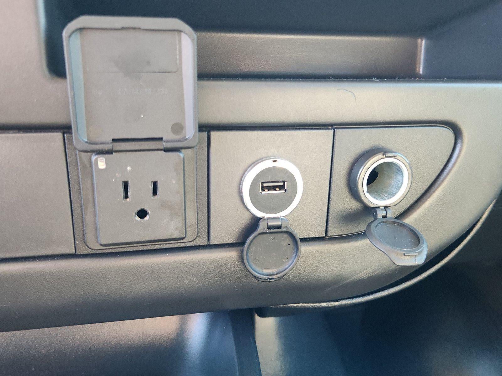 2017 Chevrolet Express Passenger LT