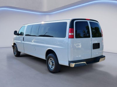 2017 Chevrolet Express Passenger LT
