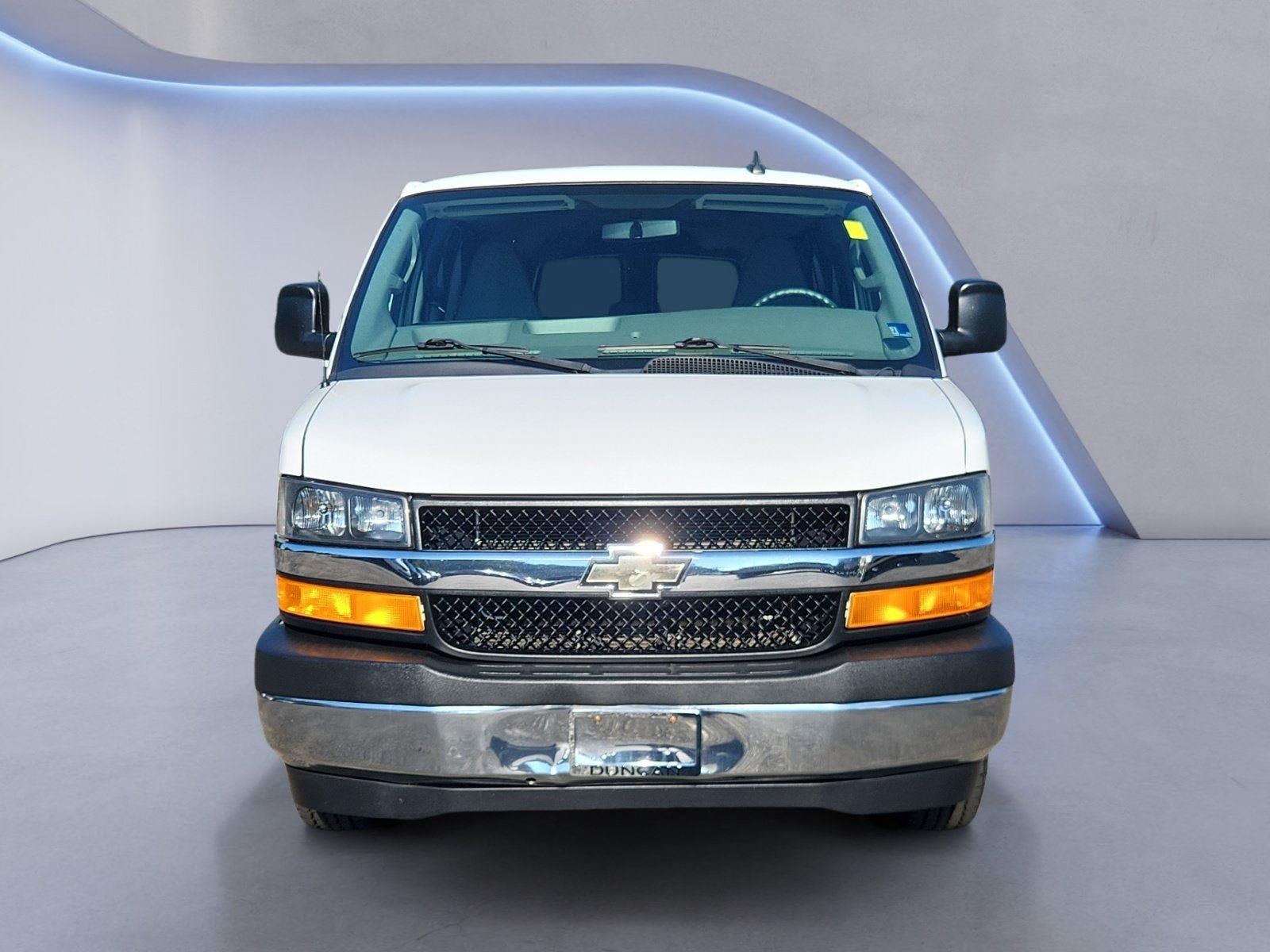 2017 Chevrolet Express Passenger LT