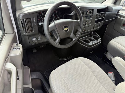 2017 Chevrolet Express 3500 LT Passenger
