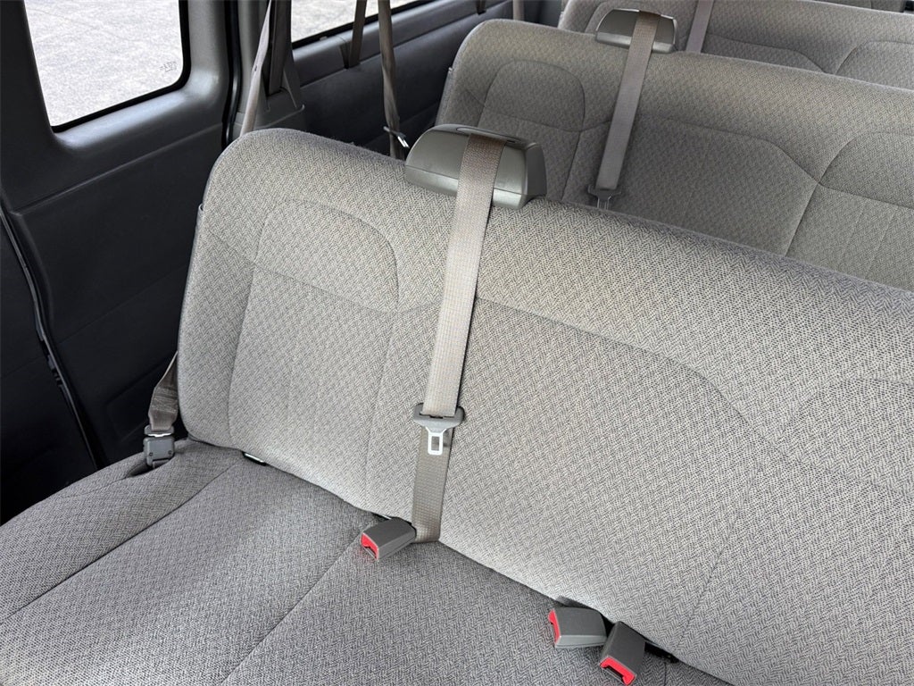 2017 Chevrolet Express 3500 LT Passenger