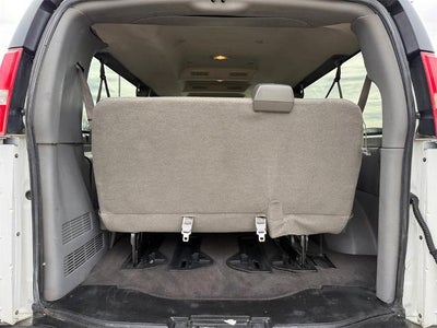 2017 Chevrolet Express 3500 LT Passenger