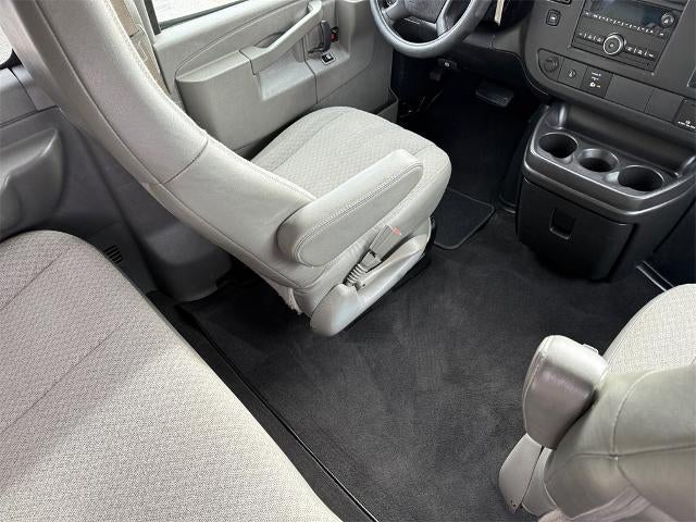 2017 Chevrolet Express 3500 LT Passenger