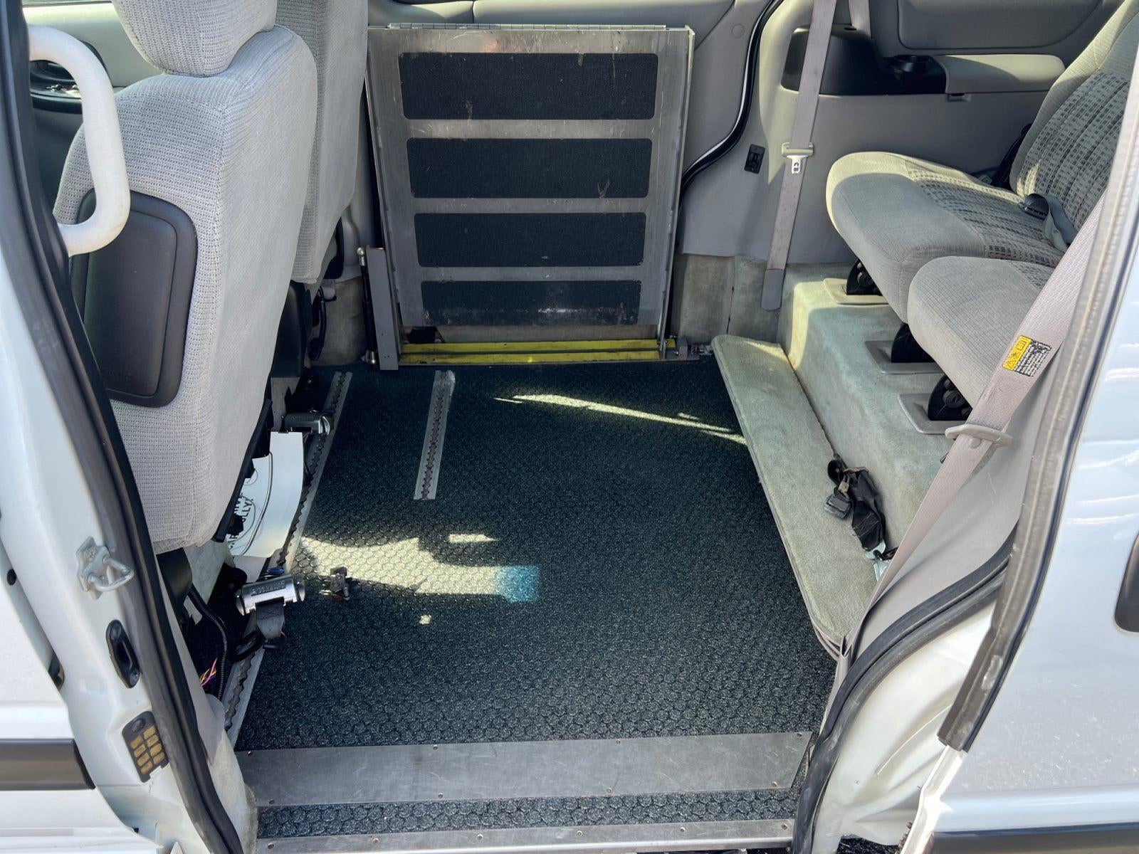 2004 Chevrolet Venture LS w/Y3G Mobility