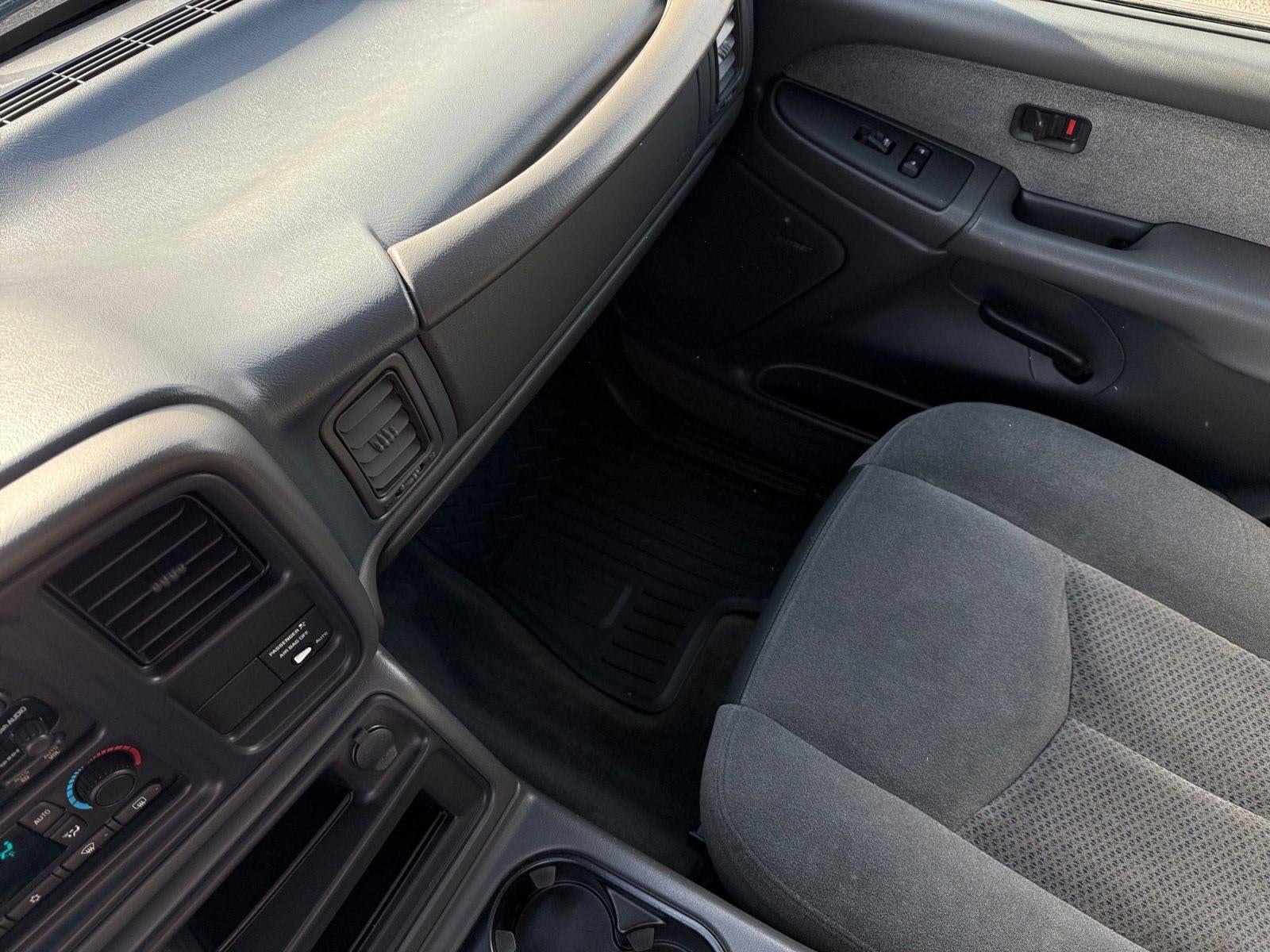 2003 Chevrolet Silverado 1500 LS