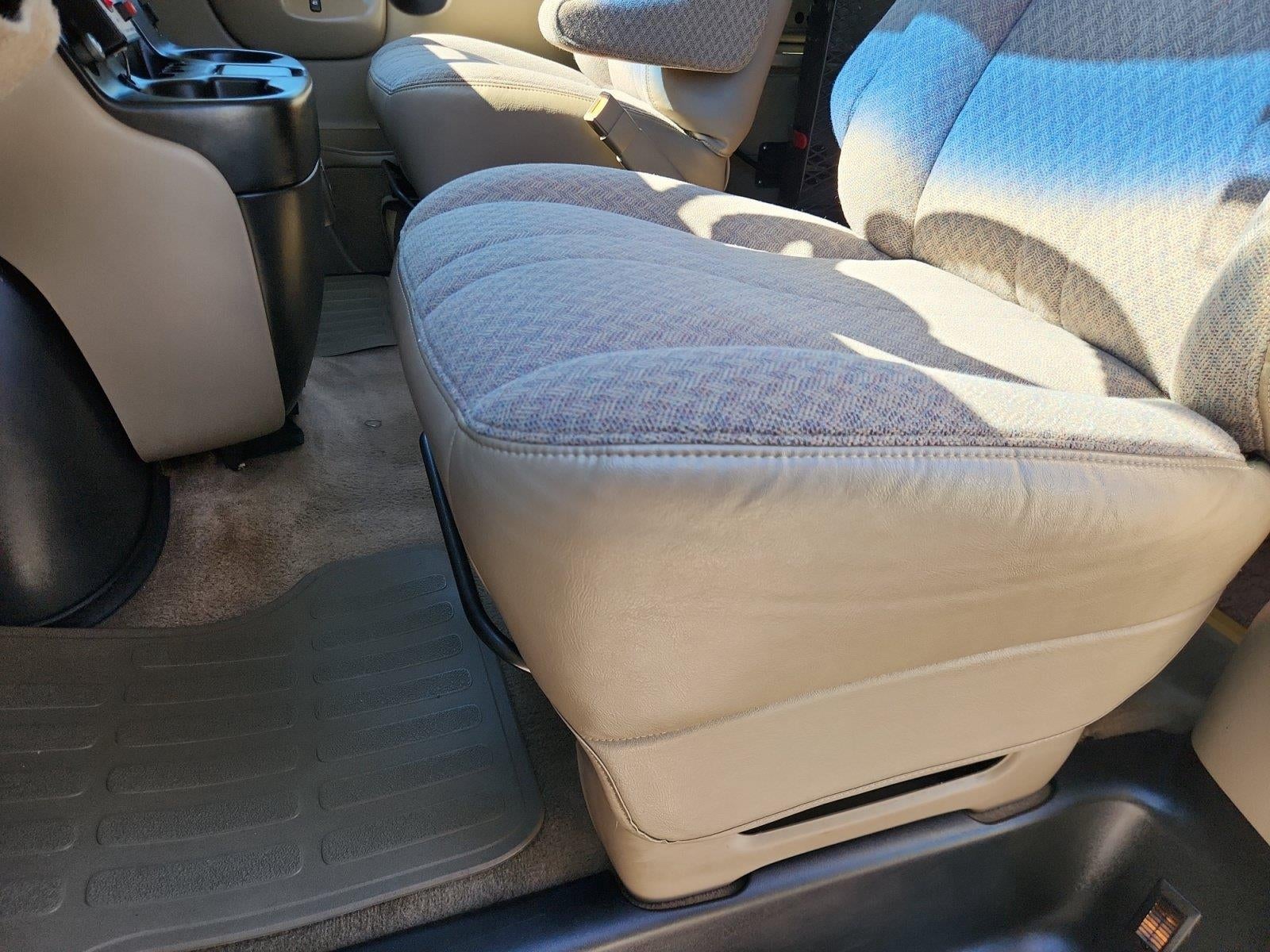 2001 Chevrolet Express Van Base