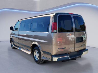2001 Chevrolet Express Van Base