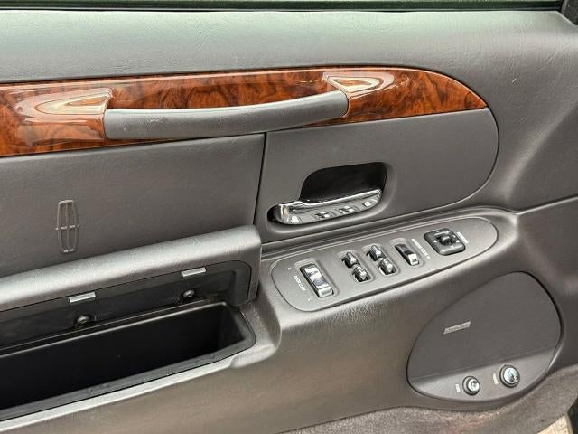 1998 Lincoln Town Car Executive