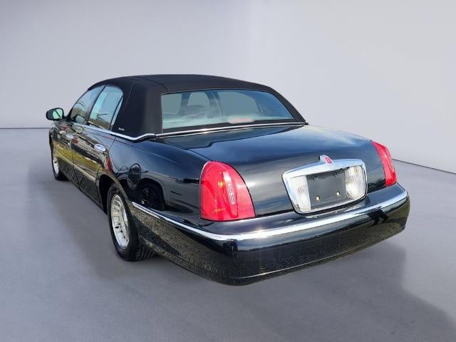 1998 Lincoln Town Car Executive