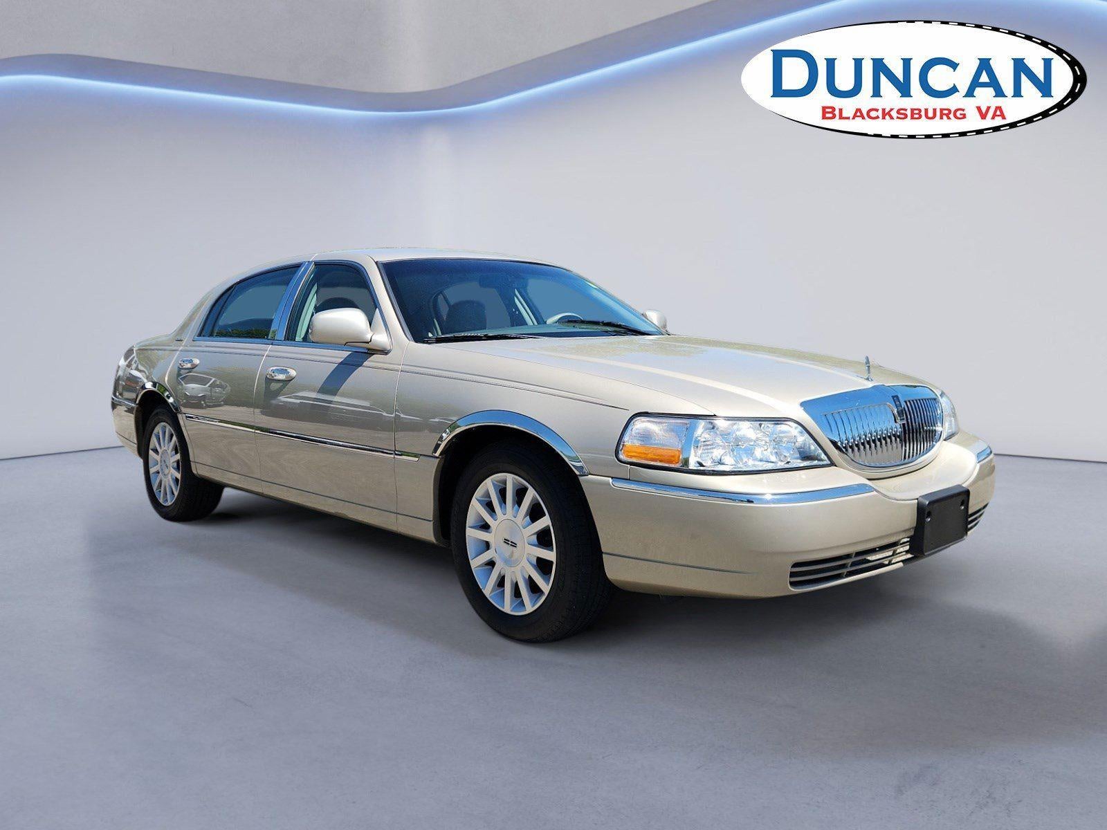 2007 Lincoln Town Car Signature's photo