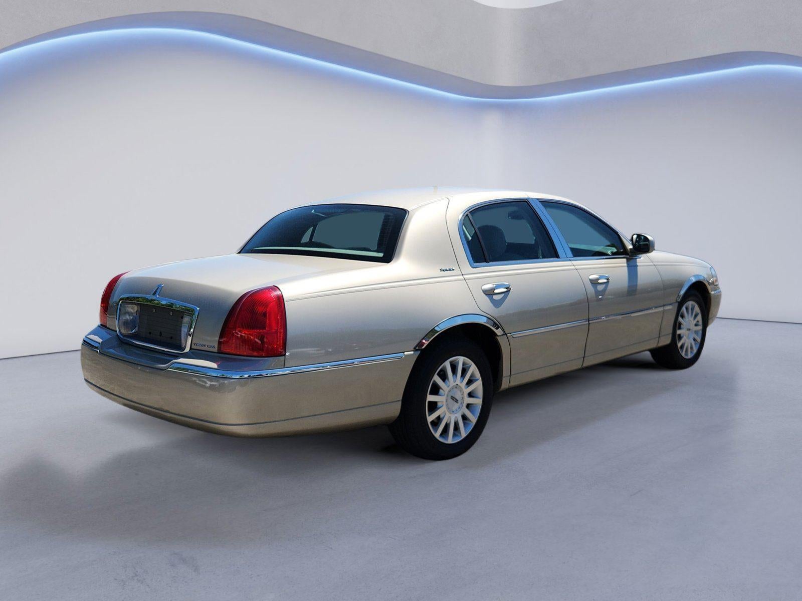 2007 Lincoln Town Car Signature