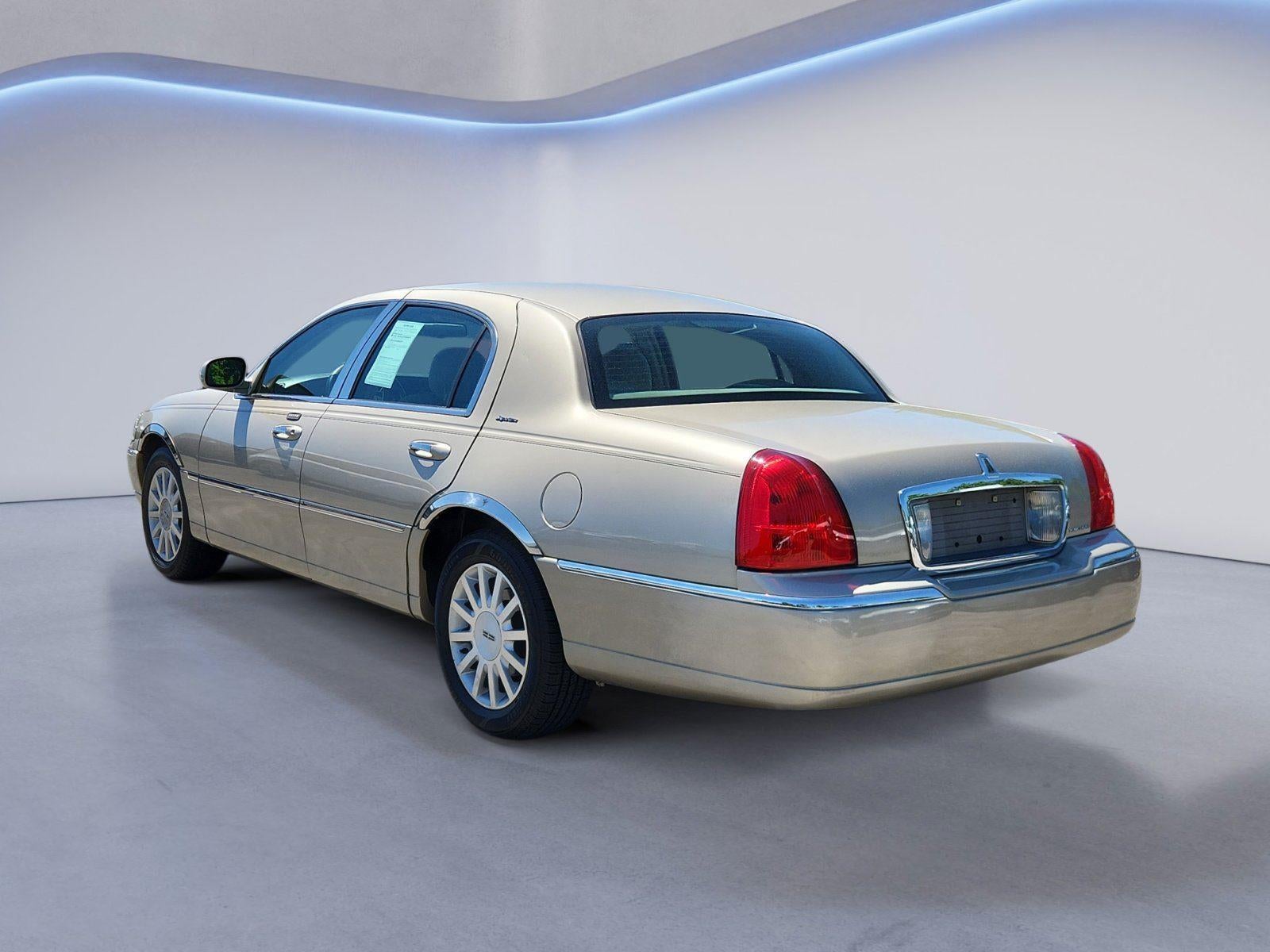2007 Lincoln Town Car Signature