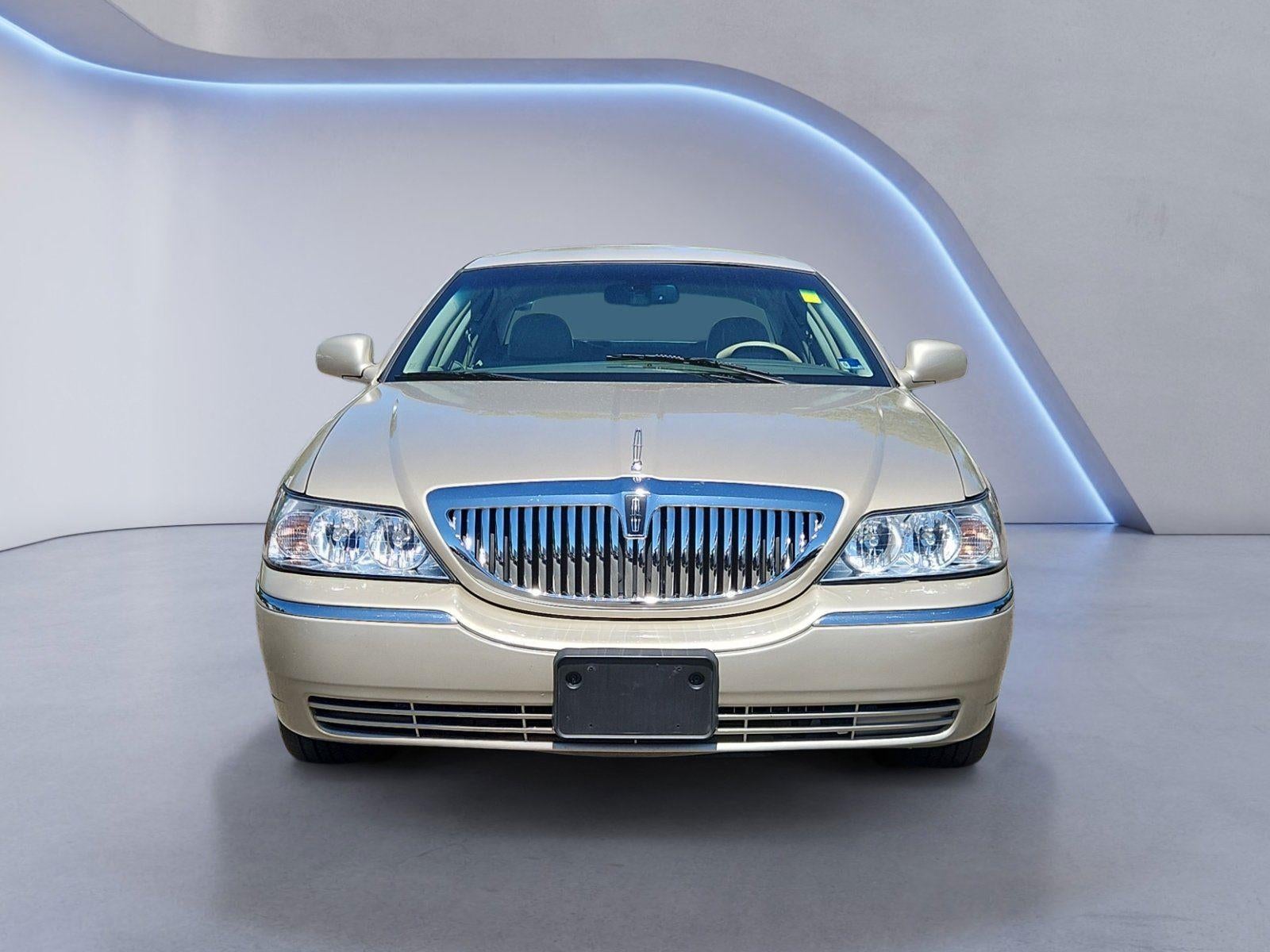 2007 Lincoln Town Car Signature