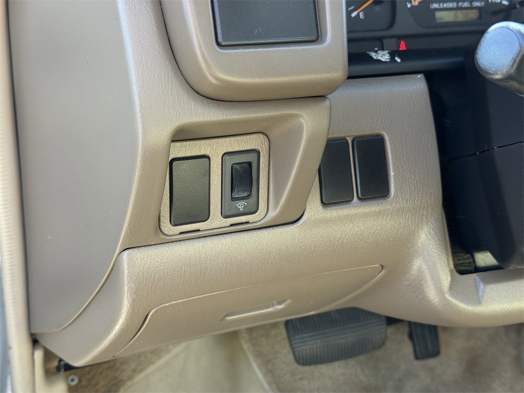 1998 Nissan Frontier XE