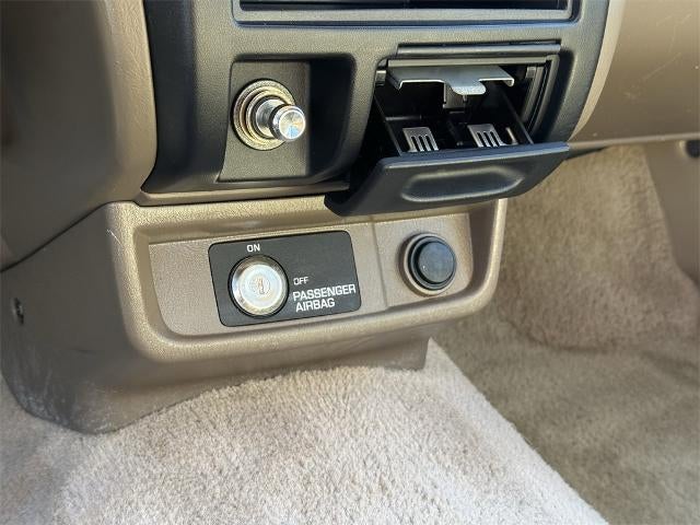 1998 Nissan Frontier XE