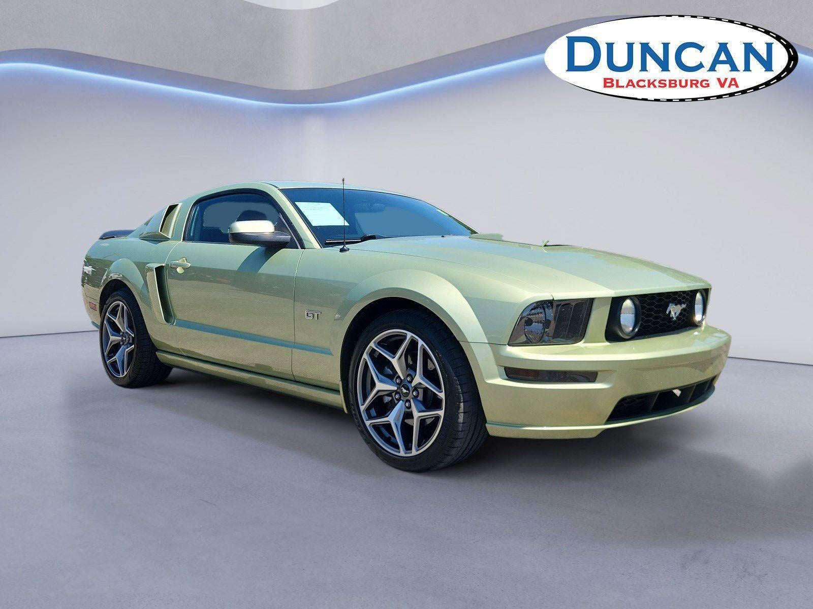 2006 Ford Mustang GT Deluxe's photo