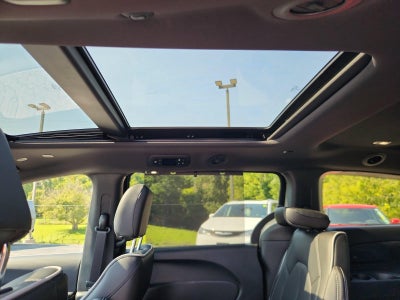 2027 Chrysler Pacifica Limited