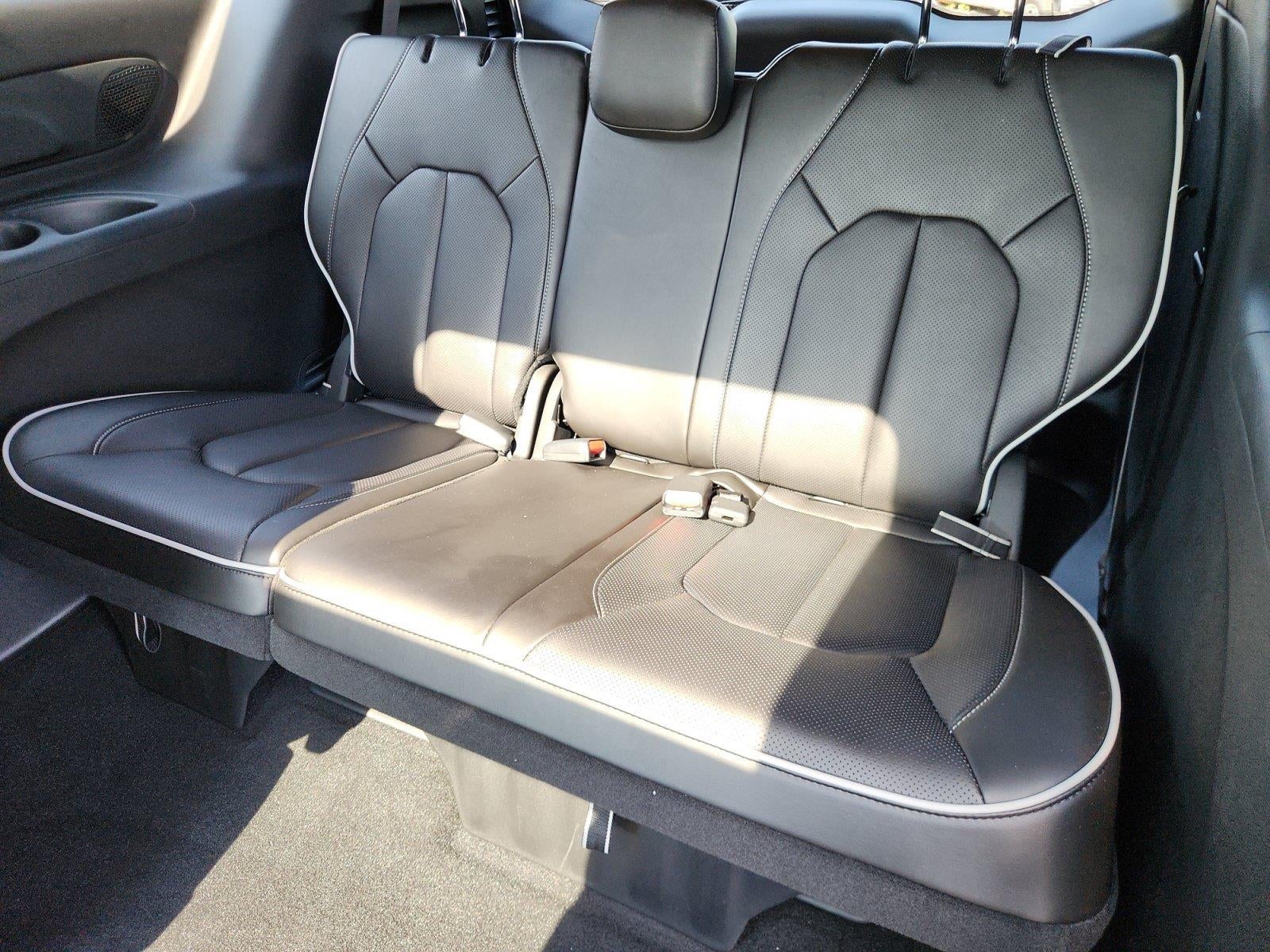 2027 Chrysler Pacifica Limited