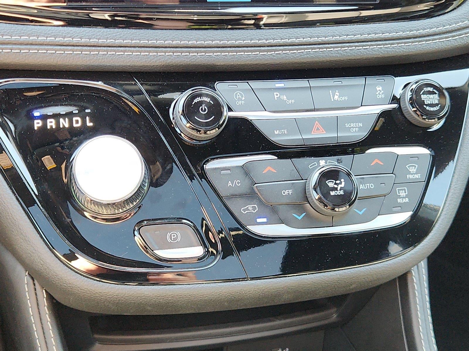 2027 Chrysler Pacifica Limited