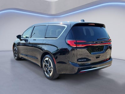2027 Chrysler Pacifica Limited