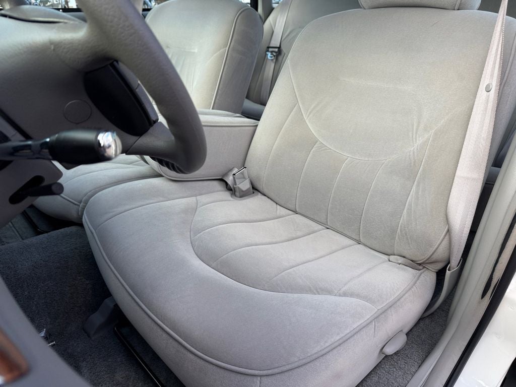 1997 Ford Crown Victoria Base