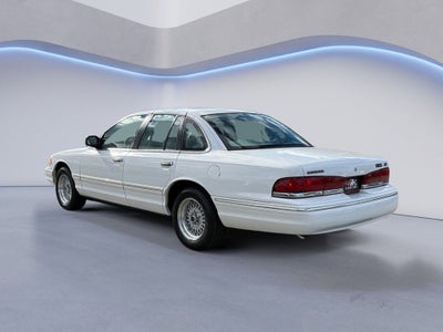 1997 Ford Crown Victoria Base