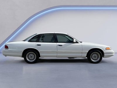 1997 Ford Crown Victoria Base
