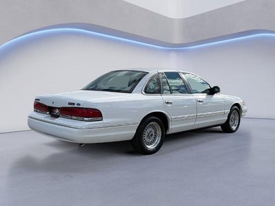 1997 Ford Crown Victoria Base