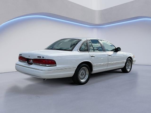 1997 Ford Crown Victoria Base