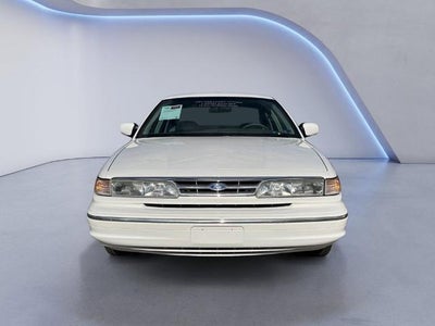 1997 Ford Crown Victoria Base