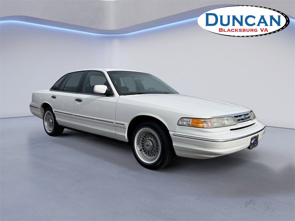 1996 Ford Crown Victoria LX