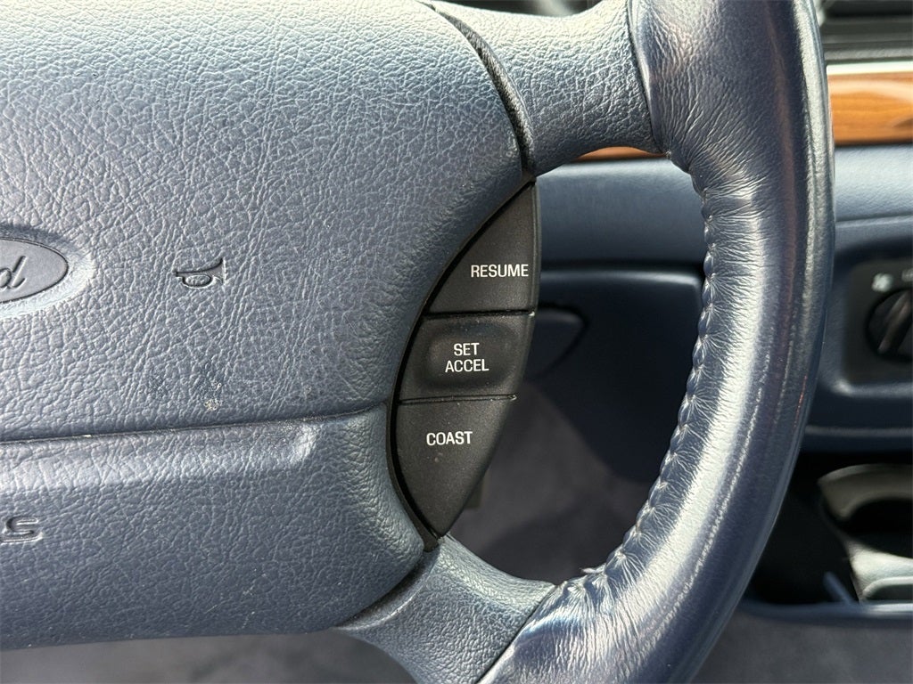 1996 Ford Crown Victoria LX