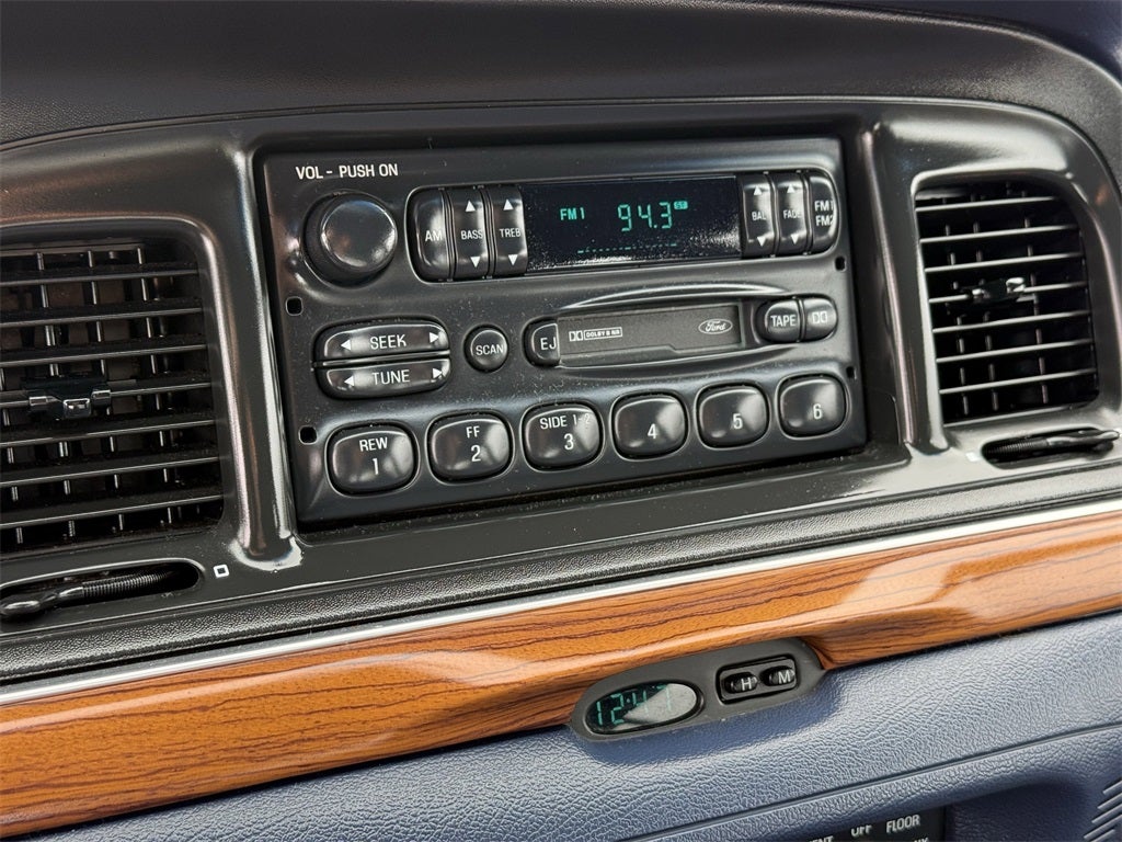 1996 Ford Crown Victoria LX